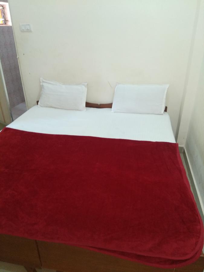 Red Lion Hotel Calangute Buitenkant foto